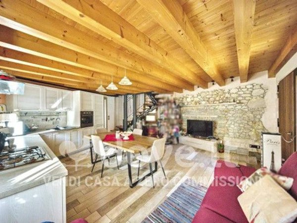 casa indipendente in vendita a Villaga in zona Pozzolo