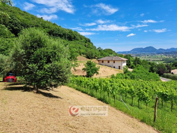 casa indipendente in vendita a Villaga in zona Pozzolo