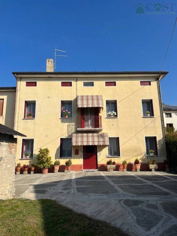 casa indipendente in vendita a Villaga in zona Pozzolo