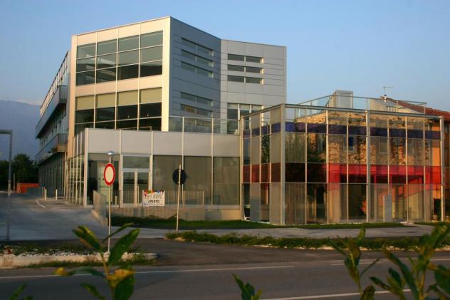 ufficio in vendita a Zanè