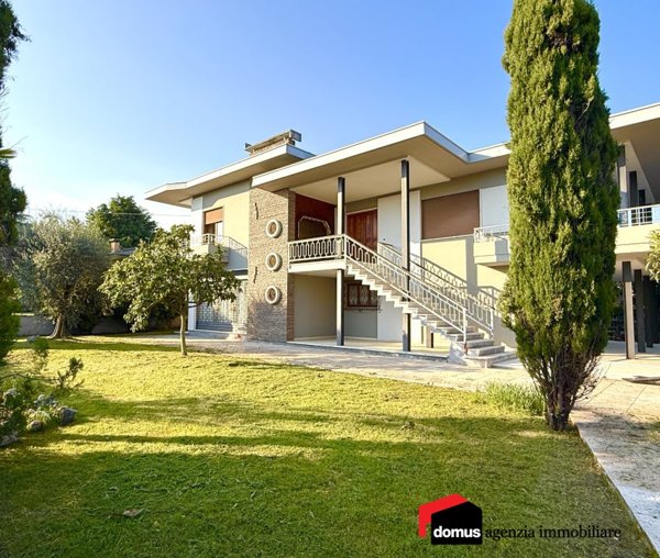 casa indipendente in vendita a Zanè