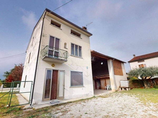 casa indipendente in vendita a Zanè
