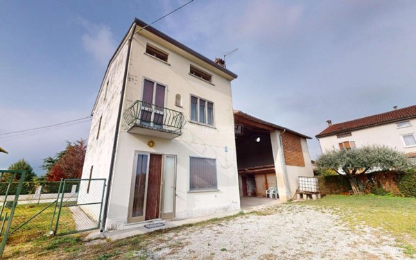 casa indipendente in vendita a Zanè