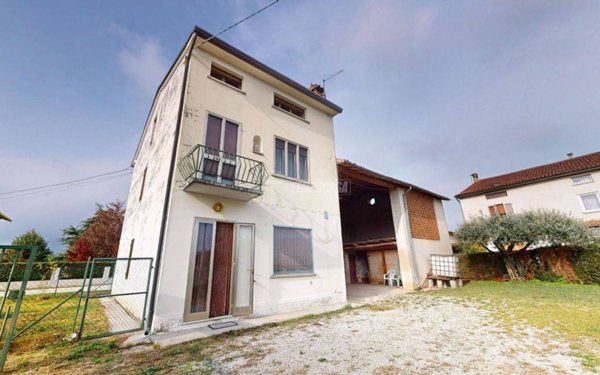 casa indipendente in vendita a Zanè