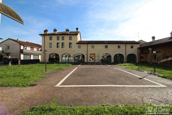 negozio in vendita a Zanè