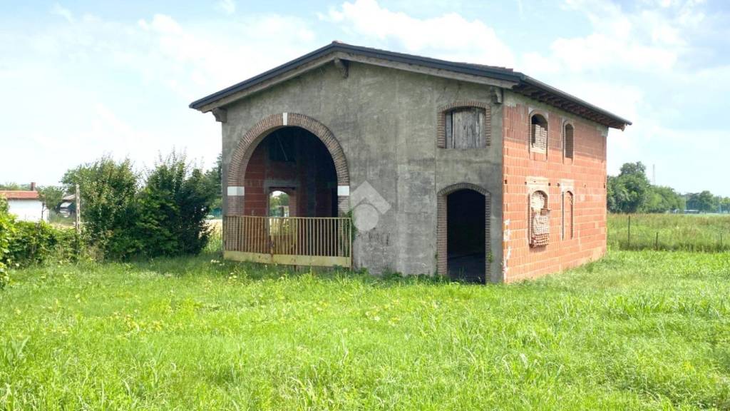 casa indipendente in vendita a Zanè