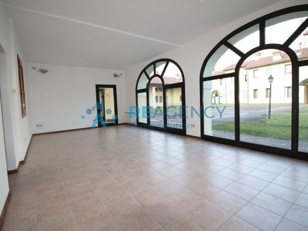 negozio in vendita a Zanè