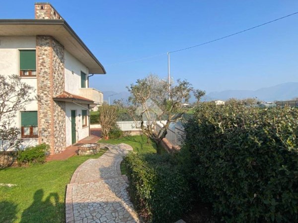 casa indipendente in vendita a Zanè