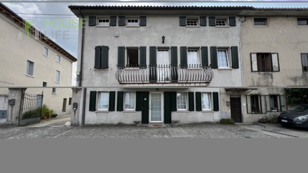 casa indipendente in vendita a Zanè