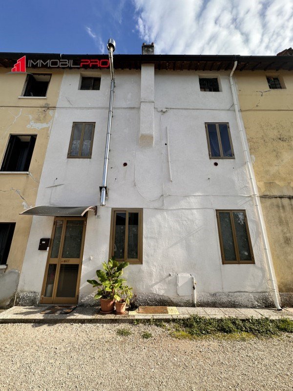 casa semindipendente in vendita a Zanè