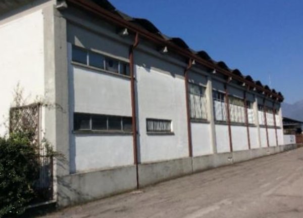 locale di sgombero in vendita a Zanè