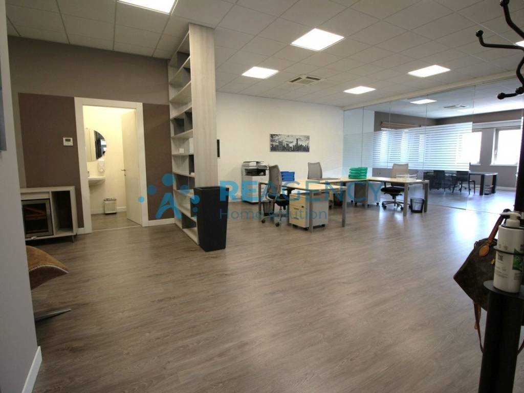 ufficio in vendita a Zanè
