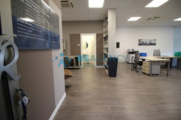 ufficio in vendita a Zanè