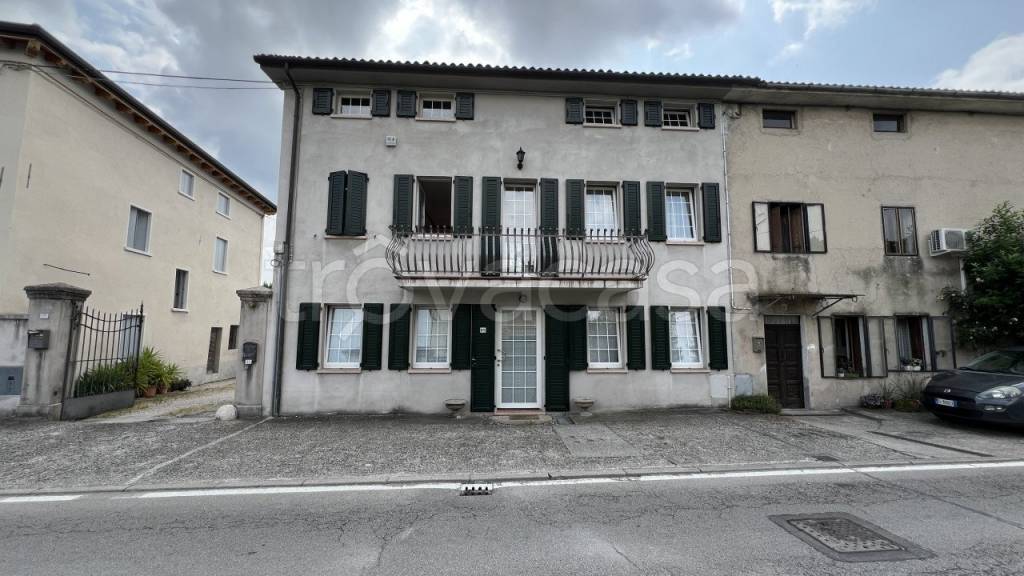 casa indipendente in vendita a Zanè