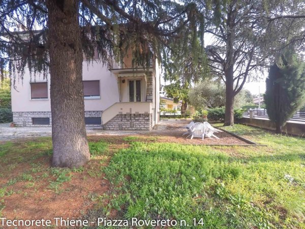 casa indipendente in vendita a Zanè