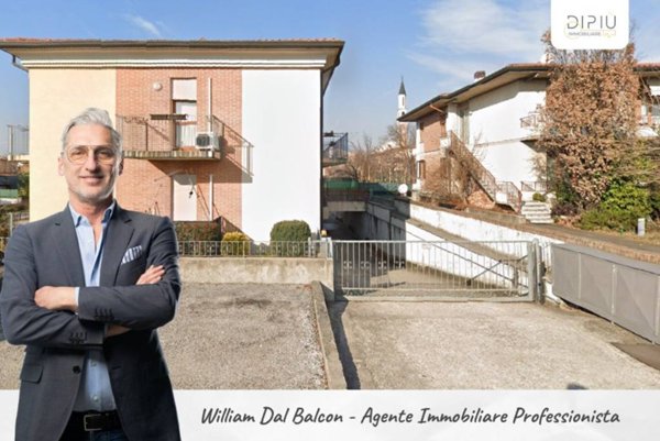 locale commerciale in vendita a Zanè