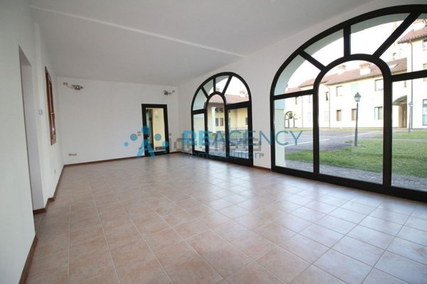 negozio in vendita a Zanè