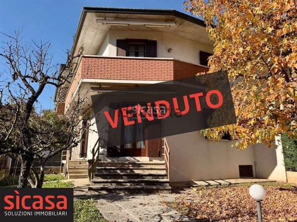 casa indipendente in vendita a Zanè