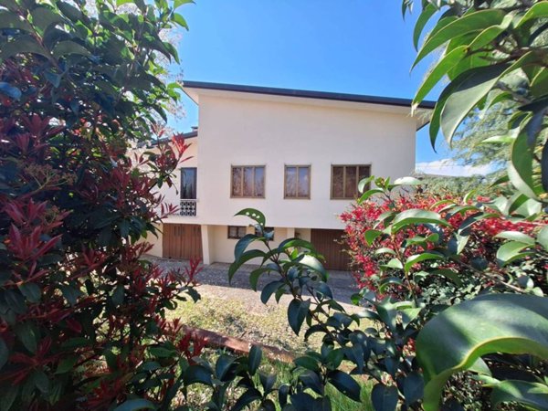casa indipendente in vendita a Zanè