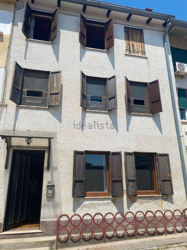 casa indipendente in vendita a Zanè
