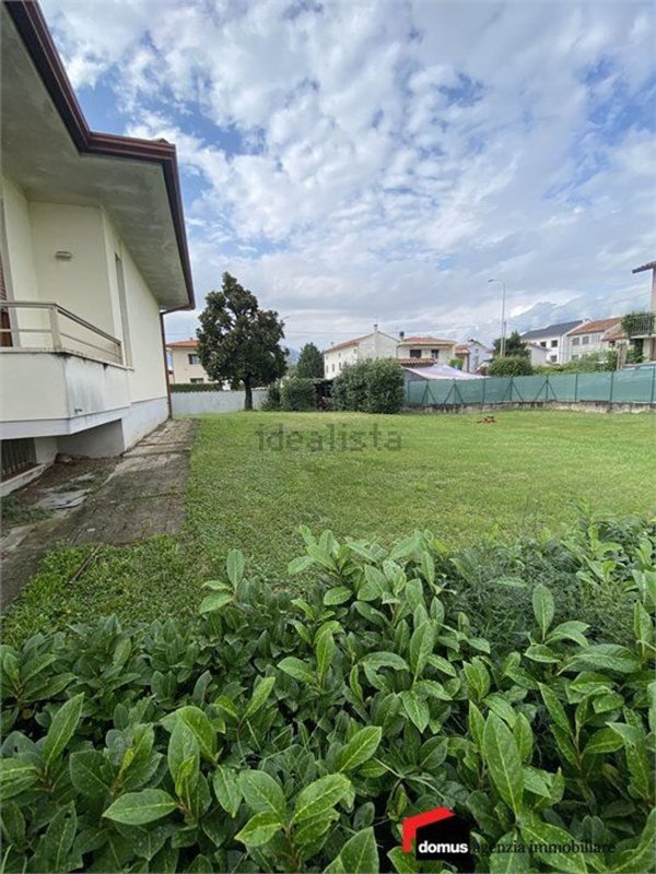casa indipendente in vendita a Zanè