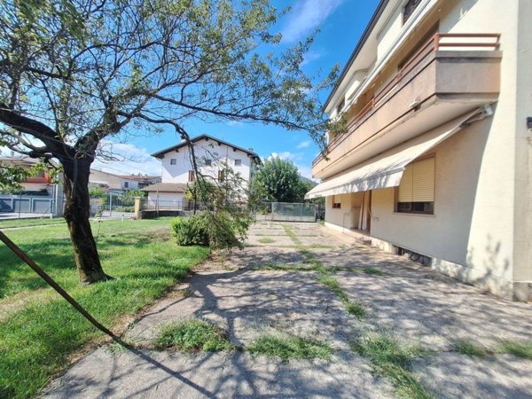 casa indipendente in vendita a Zanè