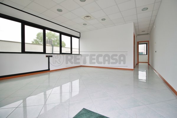 ufficio in vendita a Zermeghedo