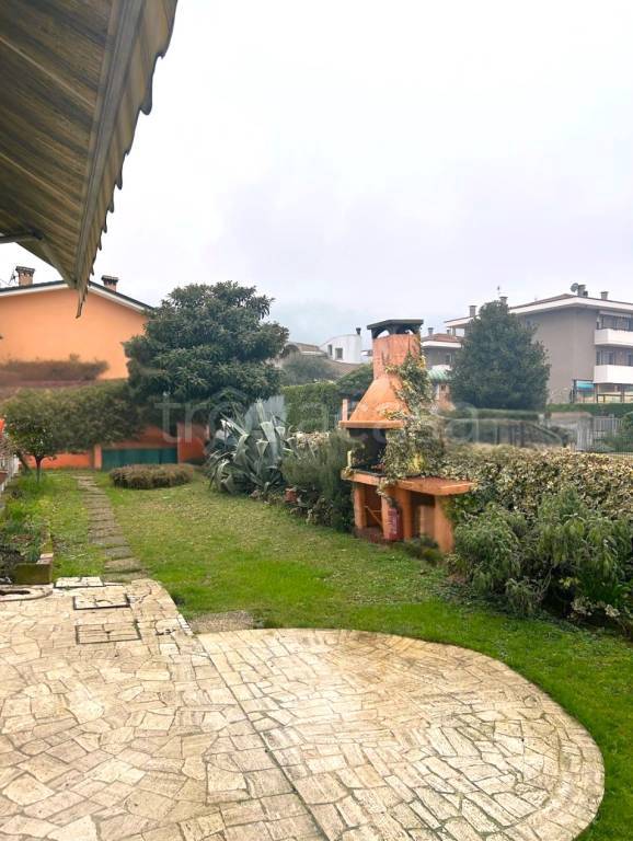 casa indipendente in vendita a Zermeghedo