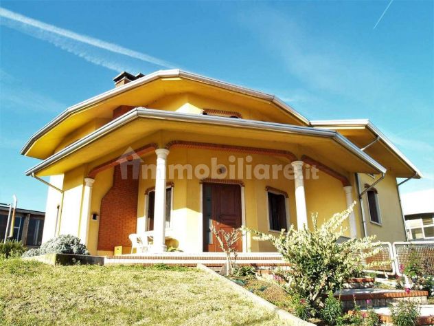 casa indipendente in vendita a Zermeghedo