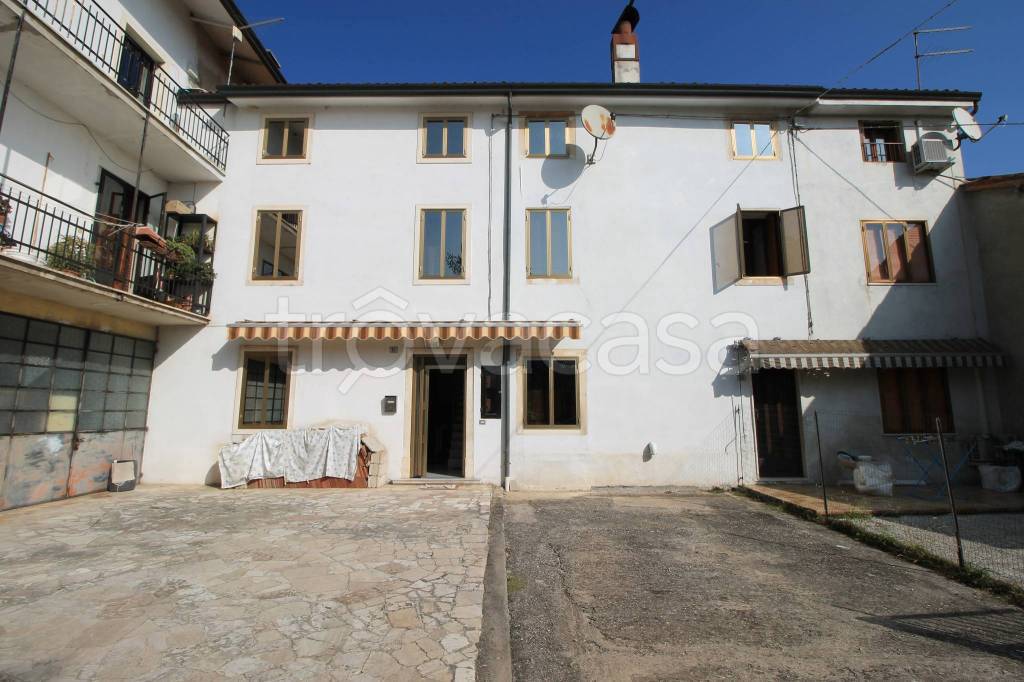 casa indipendente in vendita a Zermeghedo