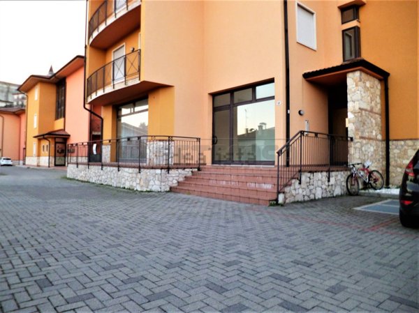 ufficio in vendita a Zermeghedo