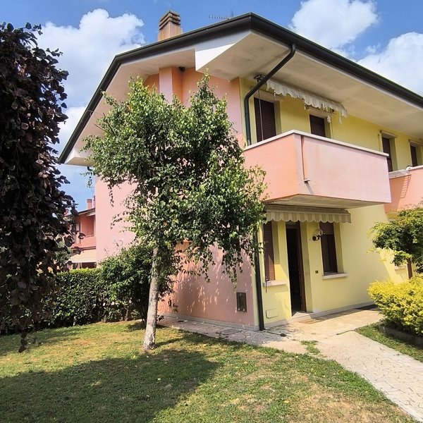 casa indipendente in vendita a Zermeghedo