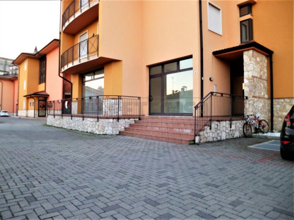 ufficio in vendita a Zermeghedo