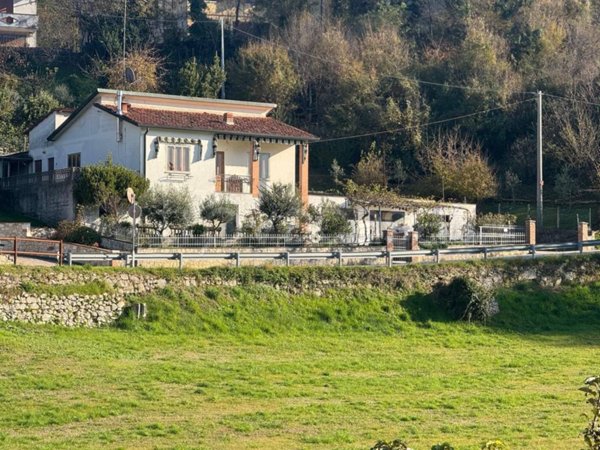 casa indipendente in vendita a Zovencedo