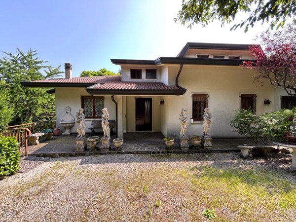 casa indipendente in vendita a Zovencedo in zona San Gottardo