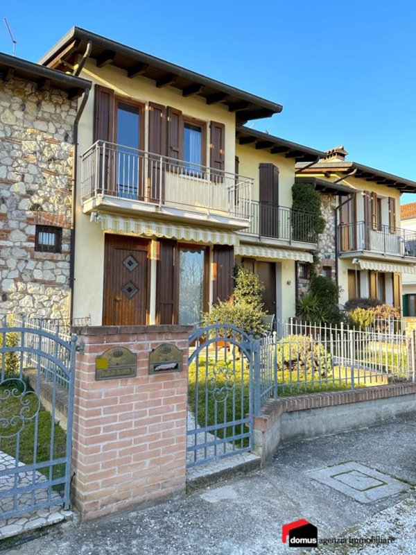 casa indipendente in vendita a Zugliano in zona Grumolo Pedemonte