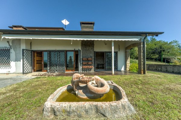 casa indipendente in vendita a Zugliano in zona Centrale