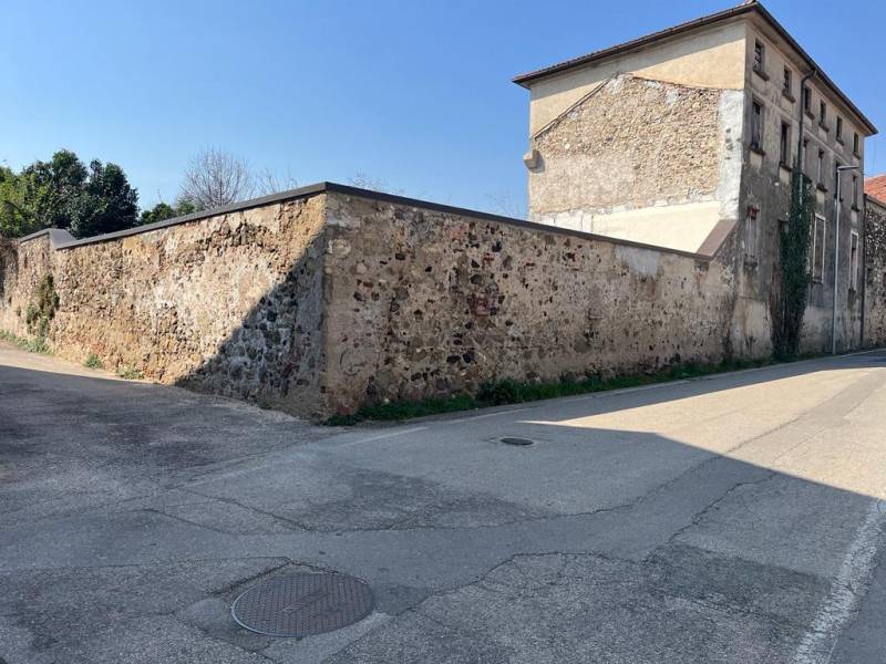 intera palazzina in vendita a Zugliano in zona Centrale