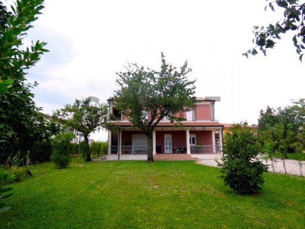 casa indipendente in vendita a Zugliano in zona Grumolo Pedemonte