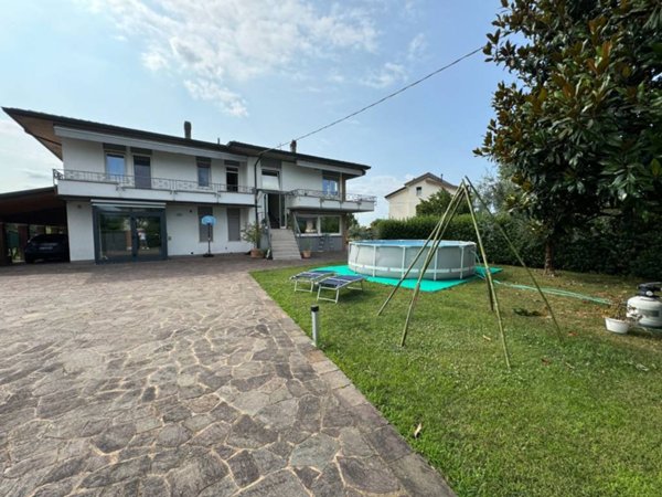 casa indipendente in vendita a Zugliano in zona Centrale