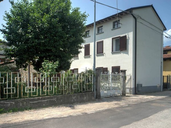 casa indipendente in vendita a Zugliano