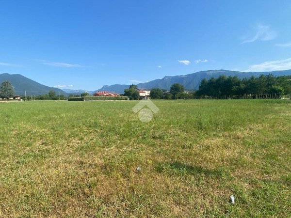terreno agricolo in vendita a Zugliano in zona Centrale