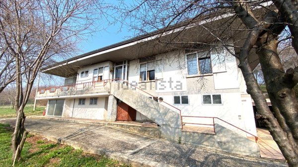 casa indipendente in vendita a Zugliano