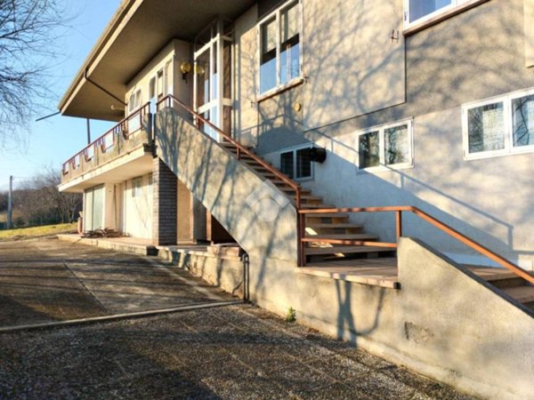 casa indipendente in vendita a Zugliano