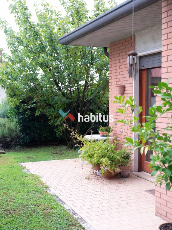 casa indipendente in vendita a Zugliano