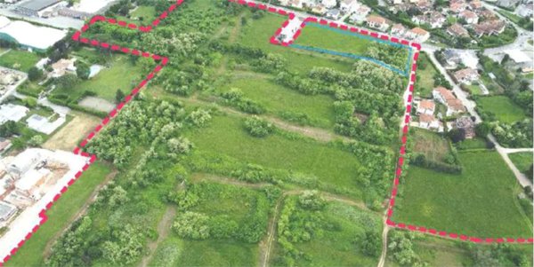 terreno edificabile in vendita a Zugliano