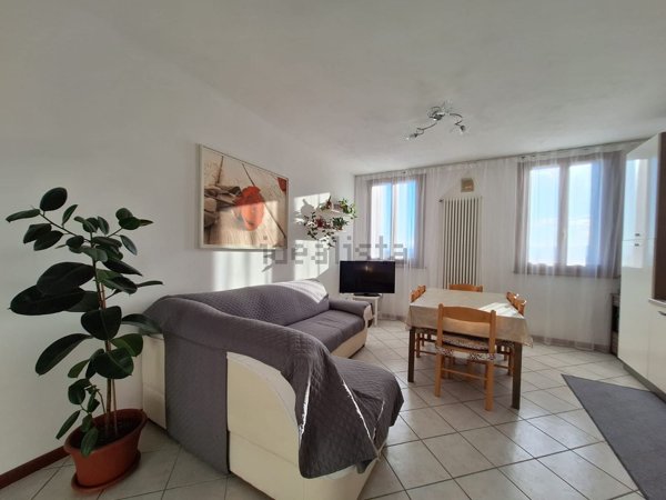 appartamento in vendita a Zugliano in zona Centrale