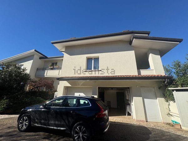 casa indipendente in vendita a Zugliano