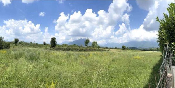 terreno edificabile in vendita a Zugliano in zona Centrale
