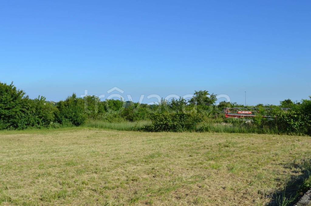 terreno edificabile in vendita a Zugliano